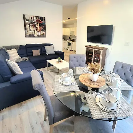 Luxury Apartments 5Queenbed - 20 Min Away Manhattan